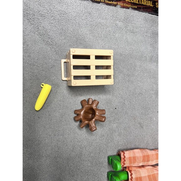 Bass Pro Shops Kelly Doll Fishing Bucket Pole Camping Treehouse Kids Toy Lot - Picture 7 of 16